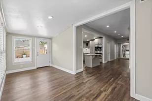 901 Melbourne St, Houston, TX 77022 - Photo 14