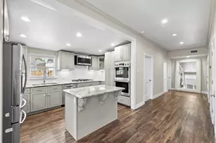 901 Melbourne St, Houston, TX 77022 - Photo 10
