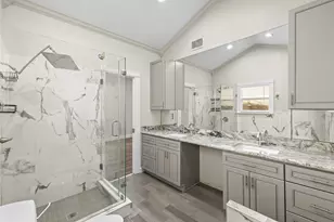 901 Melbourne St, Houston, TX 77022 - Photo 18