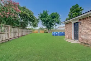 2615 6th Ave N, Texas City, TX 77590 - Photo 34