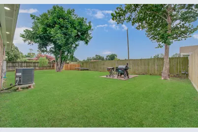 2615 6th Avenue N, Texas City, TX 77590 - Photo 32