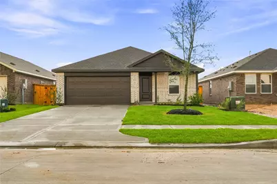 1427 Parks Edge Lane, Angleton, TX 77515 - Photo 1