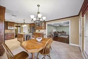 1306 Forest Hollow Dr, Missouri City, TX 77459 - Photo 8