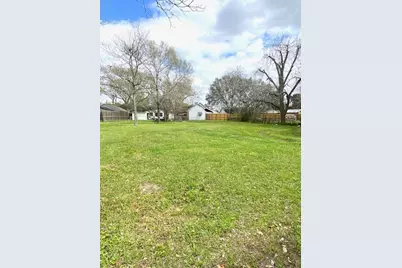 708 N Wharton Street, El Campo, TX 77437 - Photo 4