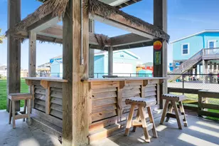 866 Wommack, Port Bolivar, TX 77650 - Photo 10