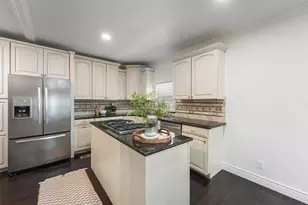 714 Winnie St, Galveston, TX 77550 - Photo 10