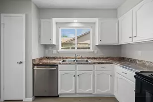 14243 Bella Dr, Cypress, TX 77429 - Photo 16