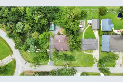 6122 Woodacres Drive, Hitchcock, TX 77563 - Photo 2