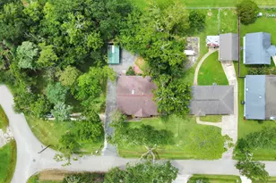 6122 Woodacres Dr, Hitchcock, TX 77563 - Photo 2