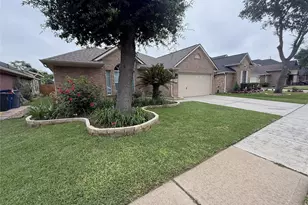8218 Terrace Brook Dr, Houston, TX 77040 - Photo 2