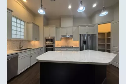 1972 Woodbury Street, Houston, TX 77030 - Photo 8