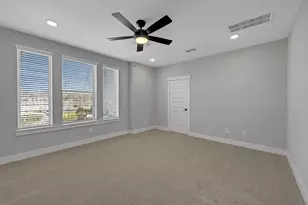 10972 Swang Link Dr, Houston, TX 77043 - Photo 14