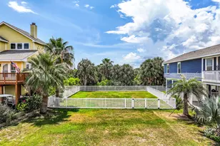 4126 Nueces Dr, Galveston, TX 77554 - Photo 1
