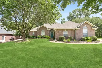 1112 Redbud Avenue, Diboll, TX 75941 - Photo 2