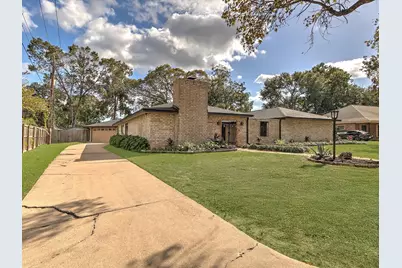 1426 Antigua Lane, Nassau Bay, TX 77058 - Photo 2