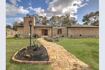 1426 Antigua Lane, Nassau Bay, TX 77058 - Photo 4