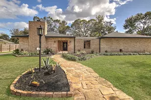 1426 Antigua Ln, Nassau Bay, TX 77058 - Photo 4