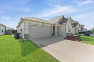 10132 Pappas Dr, Brookshire, TX 77423 - Photo 2