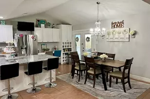 1106 Glenda St, Pearland, TX 77581 - Photo 4