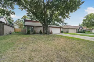 3638 Village Grove Dr, Humble, TX 77396 - Photo 4