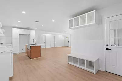 719 E 40th 1/2 Street, Houston, TX 77022 - Photo 16