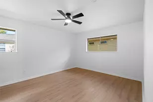 719 E 40th 1/2 St, Houston, TX 77022 - Photo 20