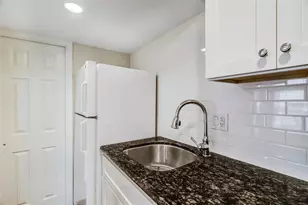 308 1/2 W Drew St, Houston, TX 77006 - Photo 8