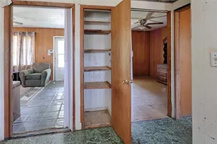 505 Kellett Ave, Schulenburg, TX 78956 - Photo 10