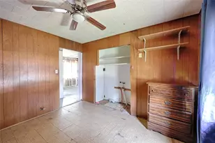 505 Kellett Ave, Schulenburg, TX 78956 - Photo 14