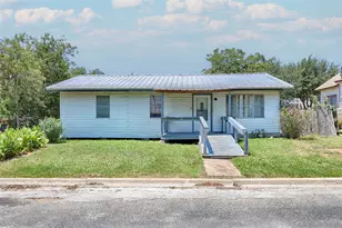 505 Kellett Ave, Schulenburg, TX 78956 - Photo 1