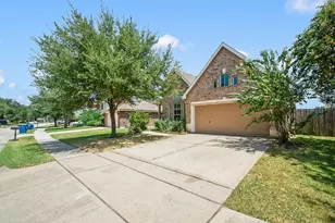 1818 Sonoma Breeze Dr, Houston, TX 77049 - Photo 2