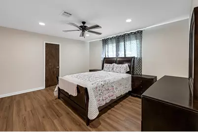 18210 Barbuda Lane, Nassau Bay, TX 77058 - Photo 10