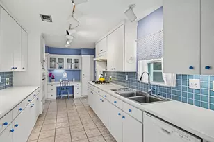 4102 Portsmouth Ave, Houston, TX 77027 - Photo 10