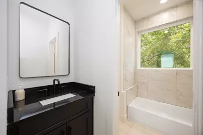 3323 Rogers St, Houston, TX 77022 - Photo 26