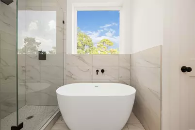 3323 Rogers St, Houston, TX 77022 - Photo 20