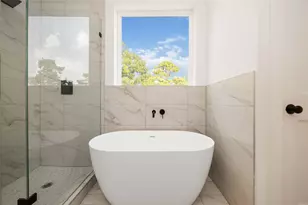 3323 Rogers St, Houston, TX 77022 - Photo 20