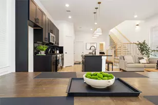 3323 Rogers St, Houston, TX 77022 - Photo 8