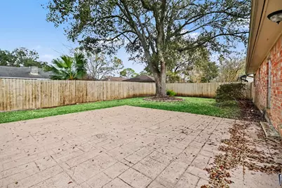 15727 Blackhawk Boulevard, Friendswood, TX 77546 - Photo 4