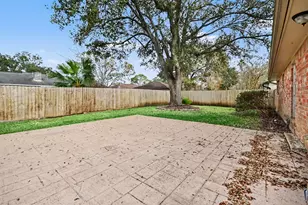 15727 Blackhawk Blvd, Friendswood, TX 77546 - Photo 4