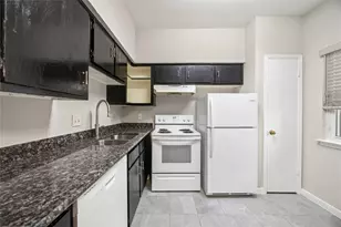 2100 Tanglewilde St, Houston, TX 77063 - Photo 2