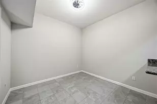 2100 Tanglewilde St, Houston, TX 77063 - Photo 10