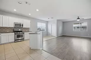 422 Abbey, League City, TX 77573 - Photo 6