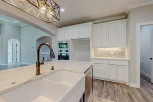 8360 Chappell Hill Dr, Beaumont, TX 77713 - Photo 14