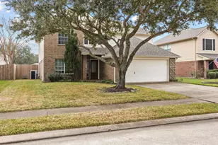 5006 Lockhart Dr, Pearland, TX 77584 - Photo 2