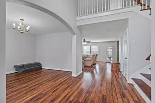 5006 Lockhart Dr, Pearland, TX 77584 - Photo 4