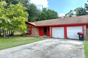 601 Northbend Dr, Baytown, TX 77521 - Photo 1