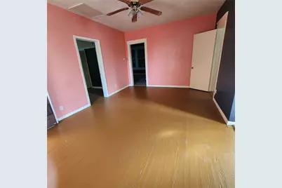 4401 Avenue Q 1/2 #2, Galveston, TX 77550 - Photo 2