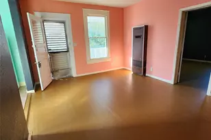 4401 Ave Q 1/2, Galveston, TX 77550 - Photo 4