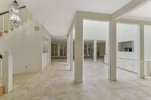 201 Vanderpool Ln, Houston, TX 77024 - Photo 6