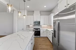 536 Red Cascade Trl, Willis, TX 77318 - Photo 12